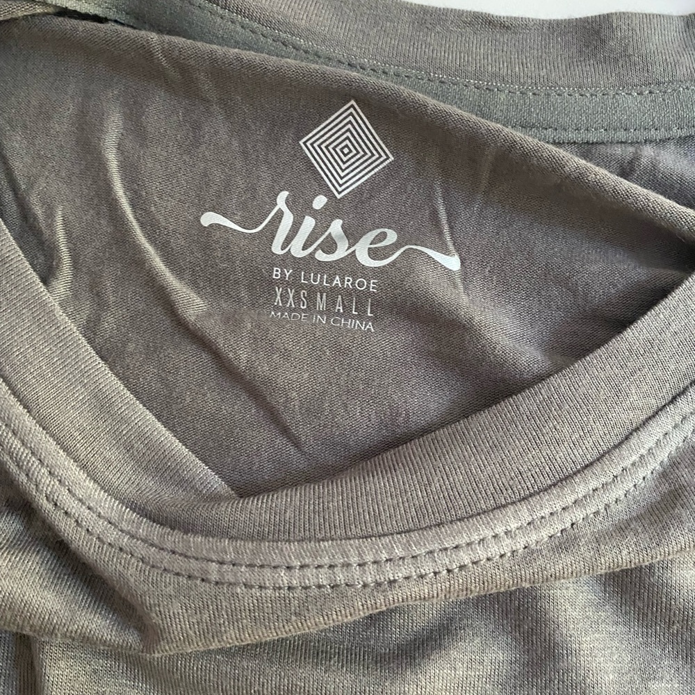 NWT Lularoe Rise TENACIOUS - Relaxed Workout T - Picture 4 of 7